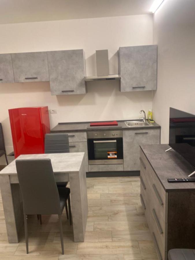 Senza Pensieri Residence Zero Carlo Urbino Крема Екстериор снимка