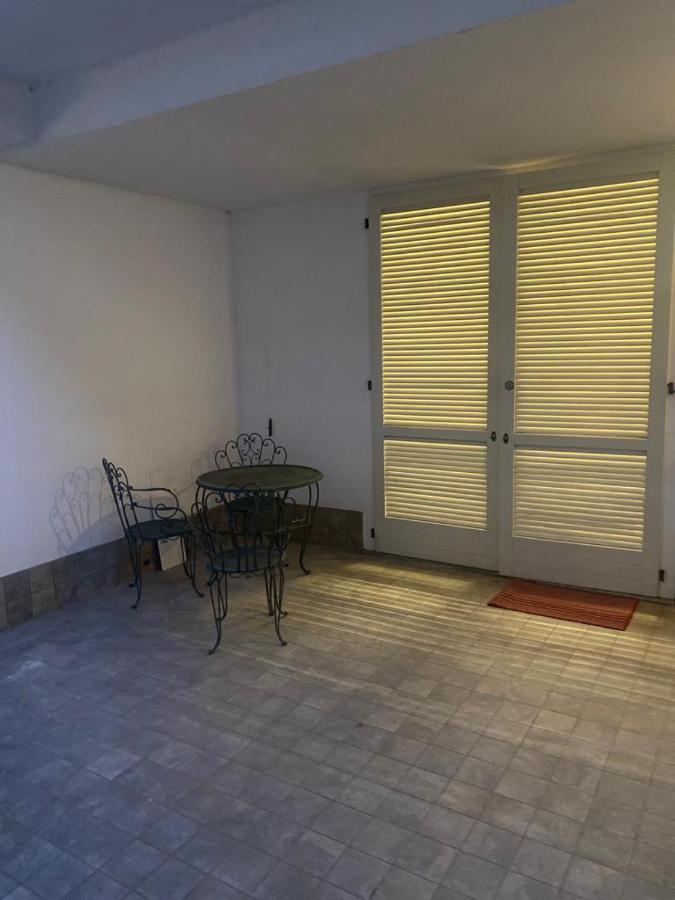 Senza Pensieri Residence Zero Carlo Urbino Крема Екстериор снимка